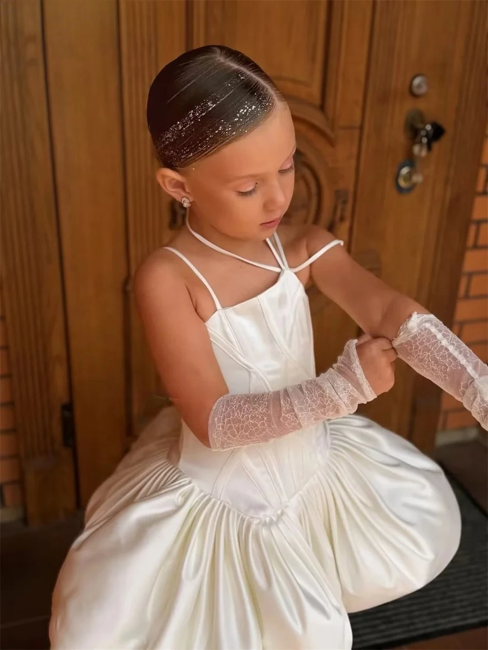 White Lovely Girl Dress A-Line Princess Spaghetti Strap Pleat Flower Girl Dresses Shiny Girls Birthday Dresses Customized 2026