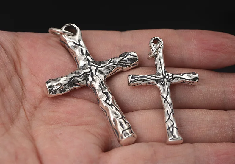 Wholesale European and American punk style s925 pure silver jewelry, personalized retro Thai silver punk style street faith cros
