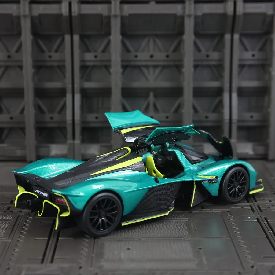 Valkyrie – supercar en alliage moulé sous pression, modèle de jeux de voiture, Collection pour enfants, décoration de loisirs, cadeaux de vacances pour ami, 1:23, 2023