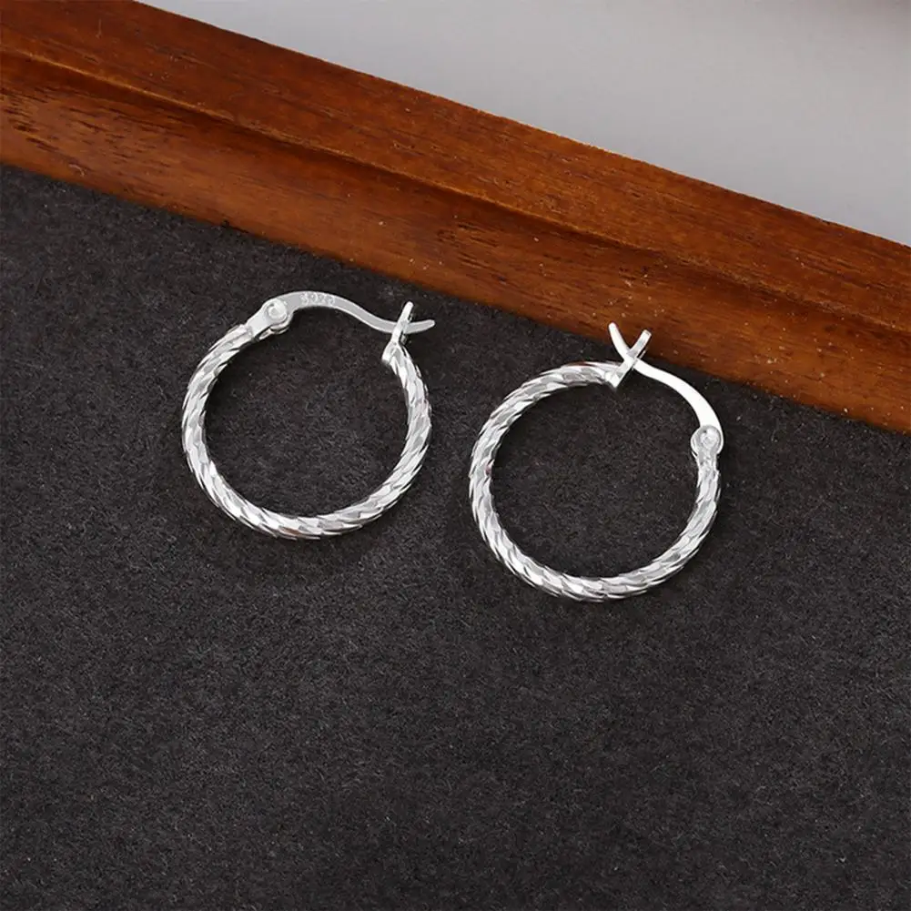 1 Pair Women Hoop Earrings Twisted Texture Women Earrings Polished Huggie Earrings Daily Dating Commuting Ear Jewelry