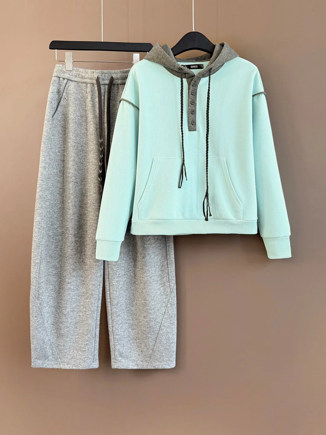 

Salt Series Casual Sportswear Set Women's Winter New Style Age-Defying Blue Hoodie Wide Leg Pants Two-Piece Set Fashionable