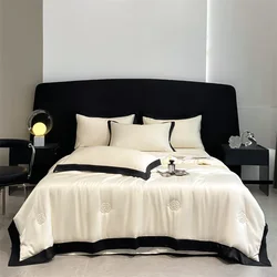 100% Washed Silk Quilt for Summer Embroidery Smooth Ice Cooling Bedspread Silky Blanket for Beds Luxury Summer Comforter for Bed