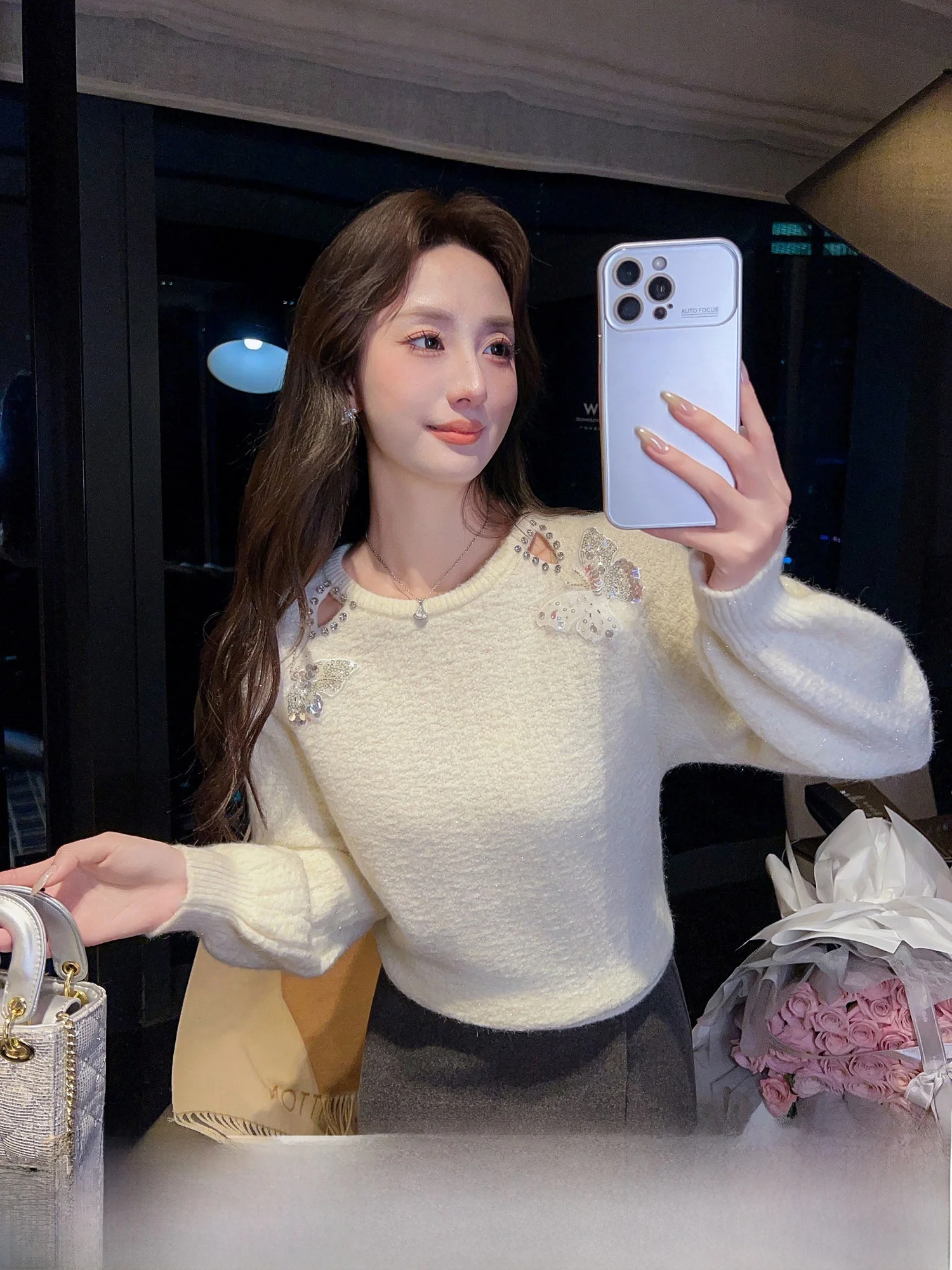 

Xinzi Zhang Winter Oxygen Unique Beautiful Long Sleeve Women's Sweater Shiny Sequin Top French Style Slim Fit Online Exclusive