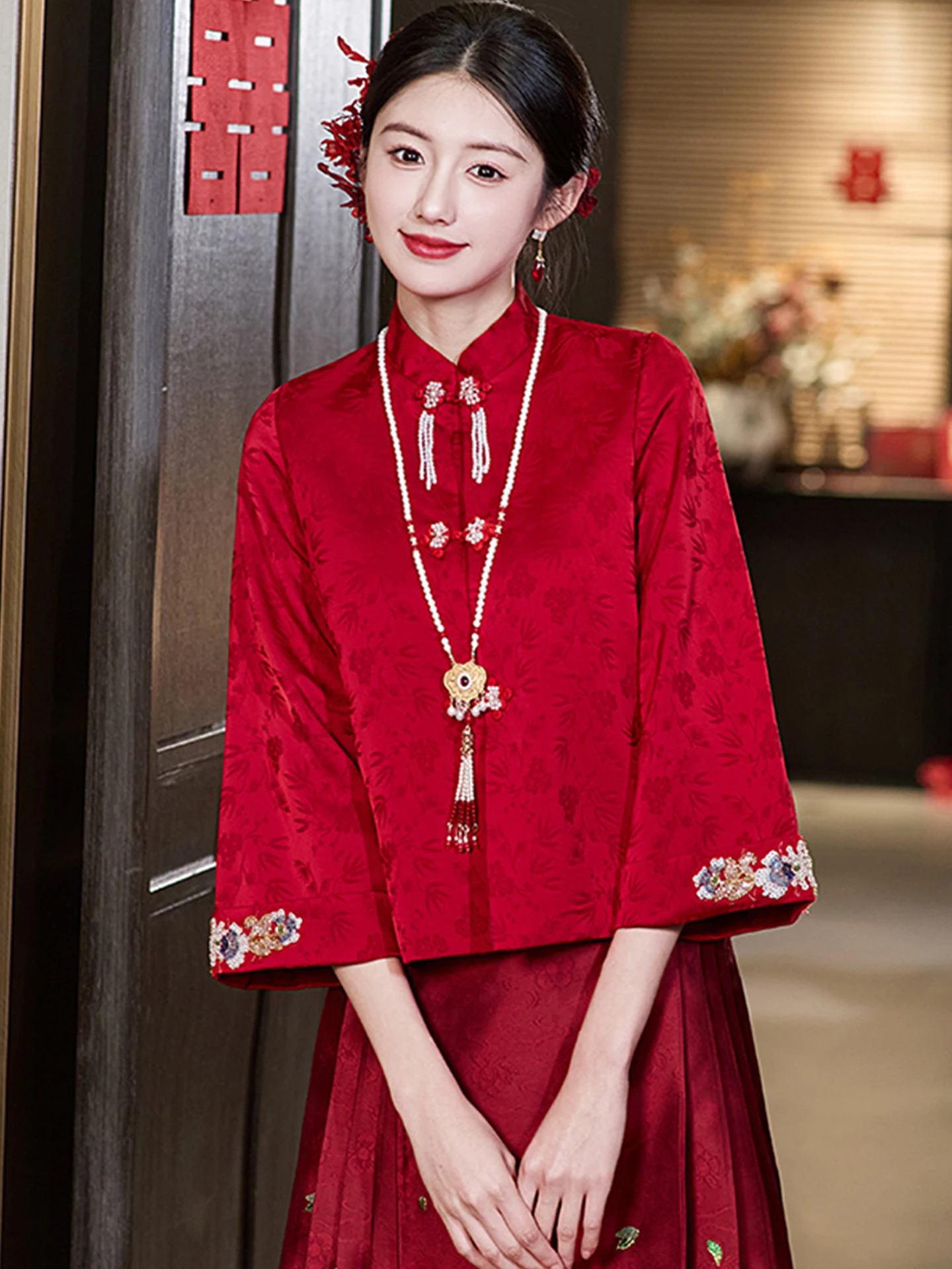 

Новое китайское свадебное платье больших размеров для беременных, красное вечернее платье для выпускного вечера, облегающее зимнее свадебное платье для невест