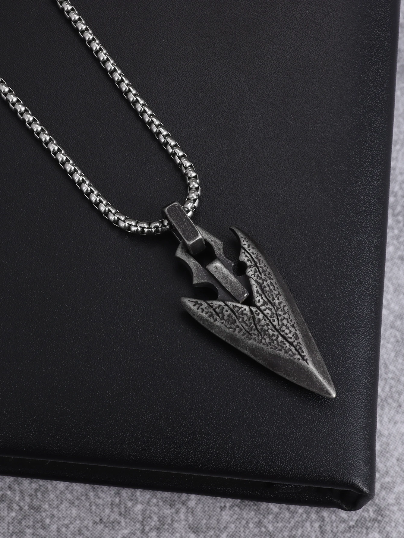 Norse Mythology Celtic Weapons Spear Head Pendant Ancient Silver color Necklace for Men Retro Punk Hip Hop Trend Jewelry