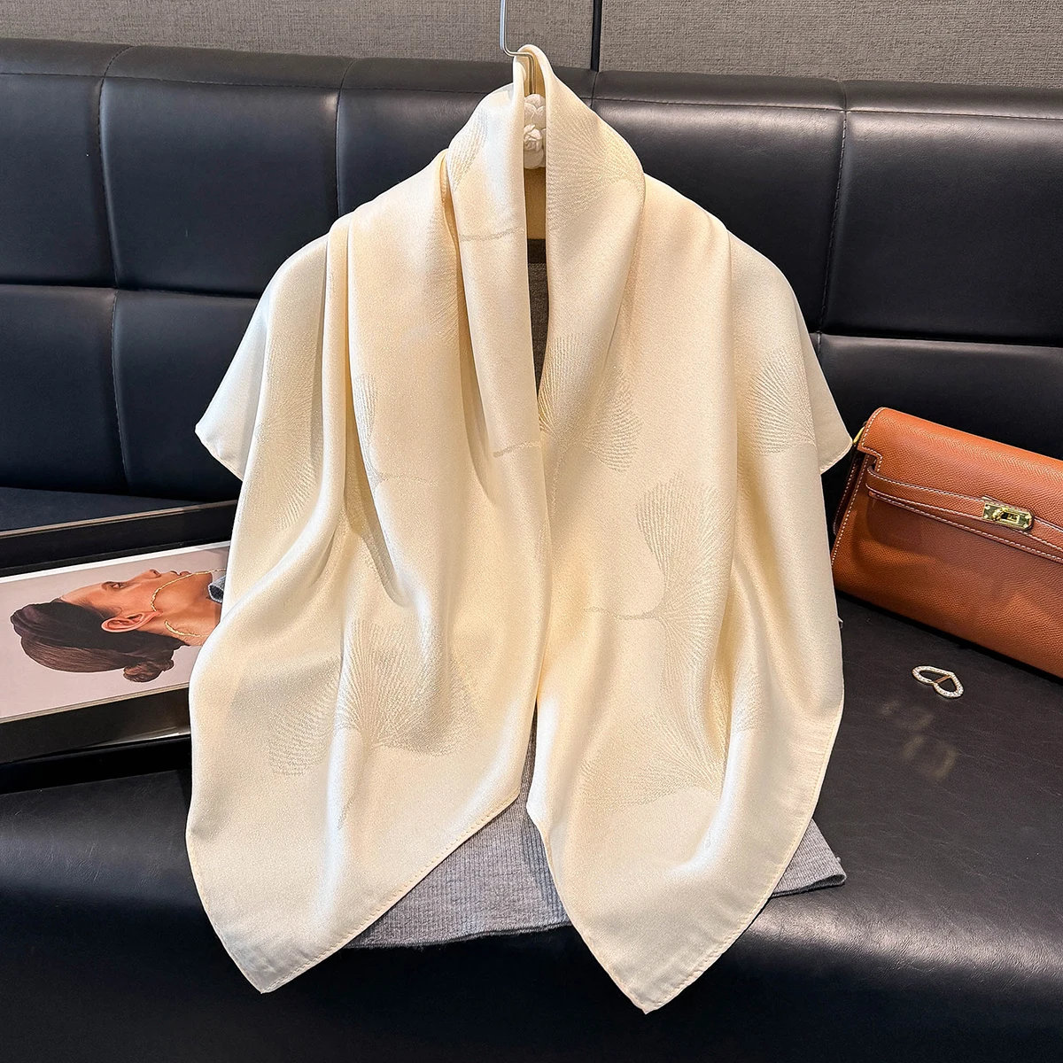 

2025 Spring Summer Latest Fashion Women Ginkgo Leaf Print Headband Female Wraps Beach Sunscreen Hijab Beach Chiffon Scarf Shawls