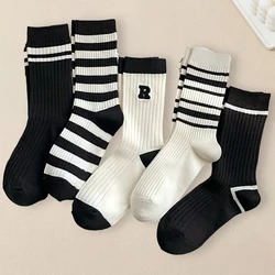 5 Pairs Women Striped Patterned Socks Fashionable Minimalist Creative Socks Comfortable Breathable Casual Mid Length Socks