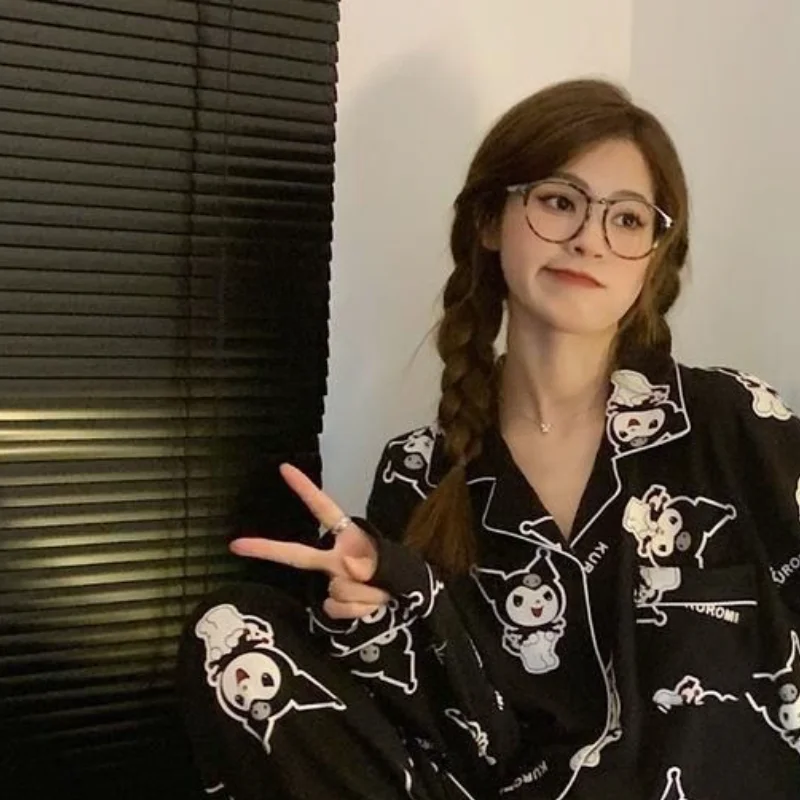 

Sanrio новые милые стильные пижамы Kuromi, пижамы с принтом, женские весенне-осенние брюки с длинными рукавами, свободная домашняя одежда для отдыха, новинка