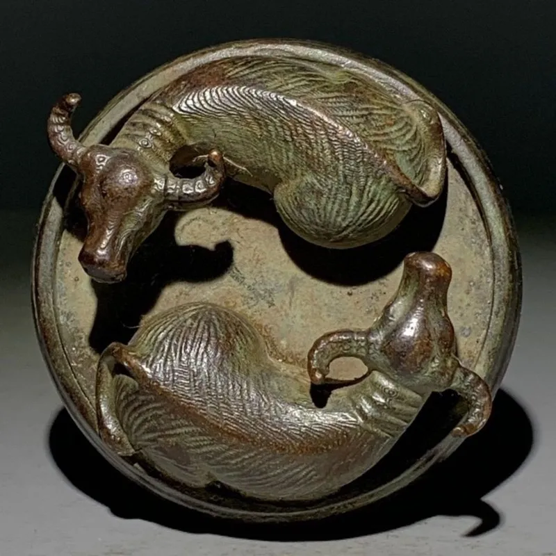 Vintage collectible black patina copper bull, Feng Shui bagua ornament, living room decoration, tea pet copper ornament