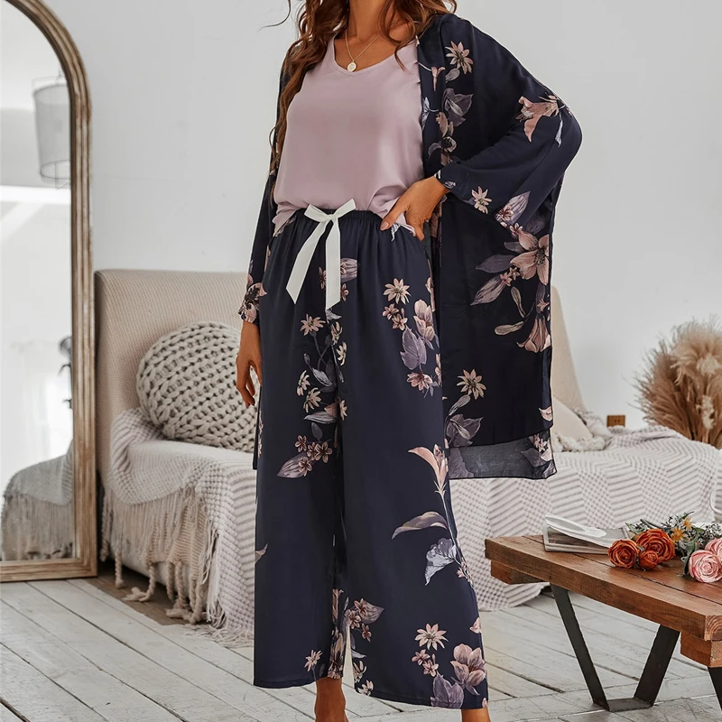 Conjunto de pijamas estampados florais femininos, pijamas soltos femininos, pijamas de primavera, lounge de verão, venda quente, viscose, 3 peças