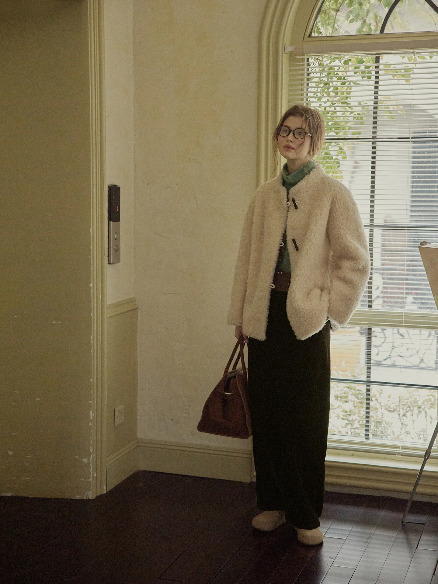 Cpiai Qingliang Gaozhi 00% ウール オルト ジェイ ファー アンド レザー インティエイト ラムズ ウール サークル パターン コールド トーン ウィメンズ コート