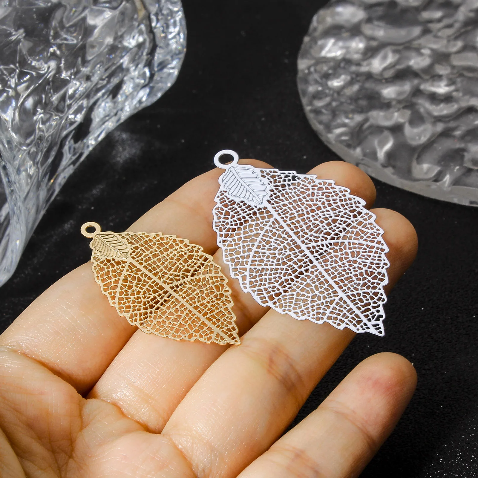 10pcs Iron Alloy Filigree Stamping Pendants Multicolor Leaf Hollow Charms DIY Necklace Earrings For Women Party Jewelry Findings