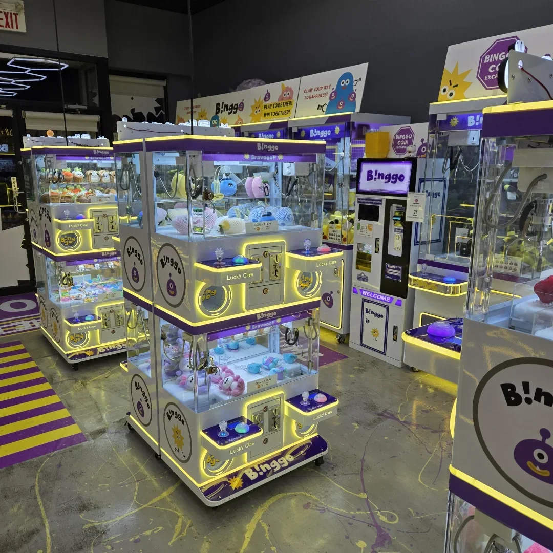 

4-6 Inches Small Doll Grabbing Machine 4-Player Claw Machine Function for Arcade Game Center