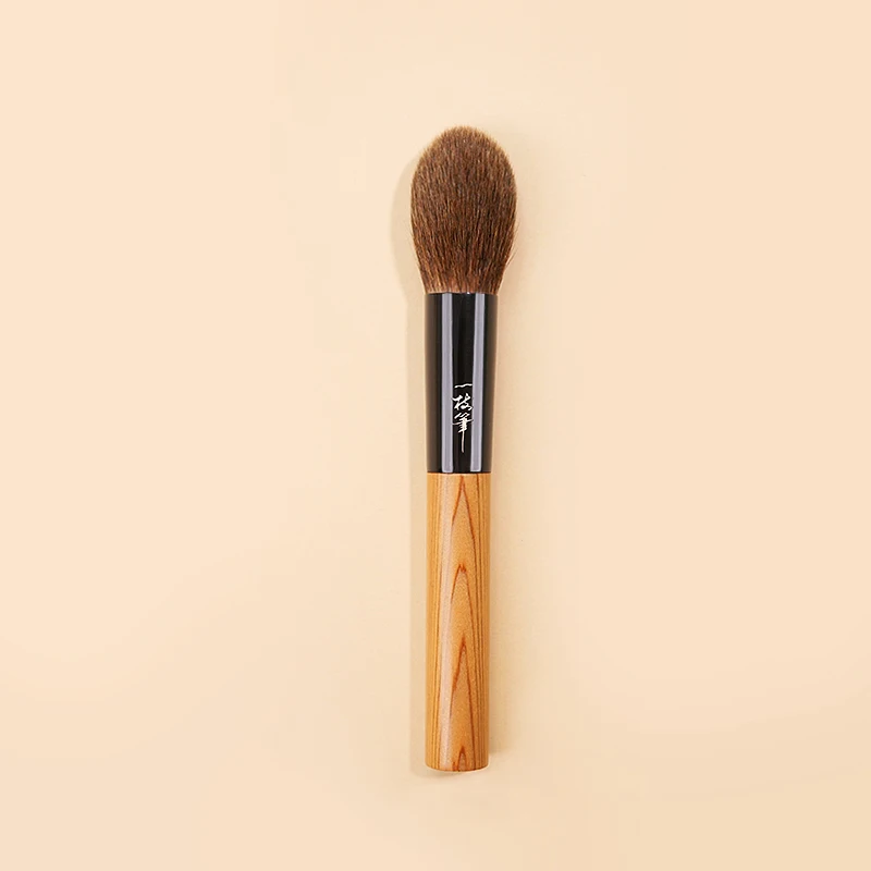 

Yizhibi hand-made Makeup brush red squirrel Flame-shaped makeup brush Facial brush yakusugi hand shan