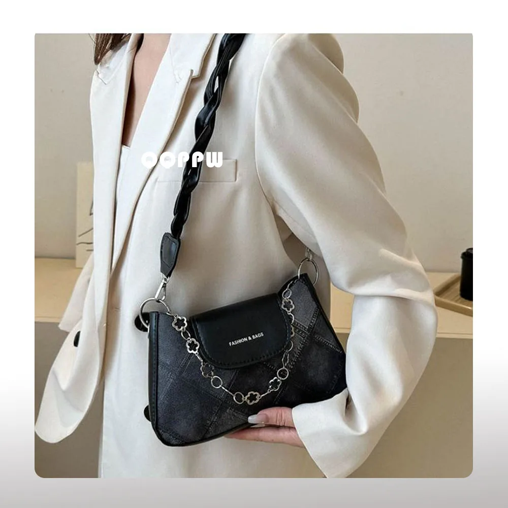 

Vintage Pattern Chain Decoration Women's Single Shoulder Bag Flower Pattern Shoulder Bag For Women, Chain Decor Underarm Purse