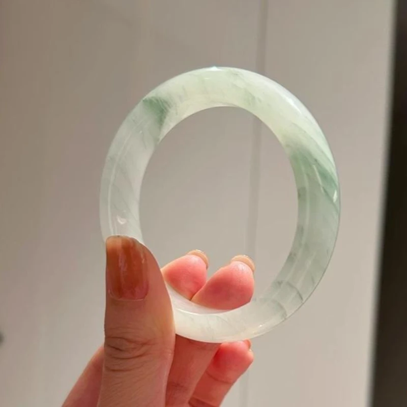 

Classic Natural Tianshan Green Bracelet Femininity Floating Flower Fashion Jade Bracelet