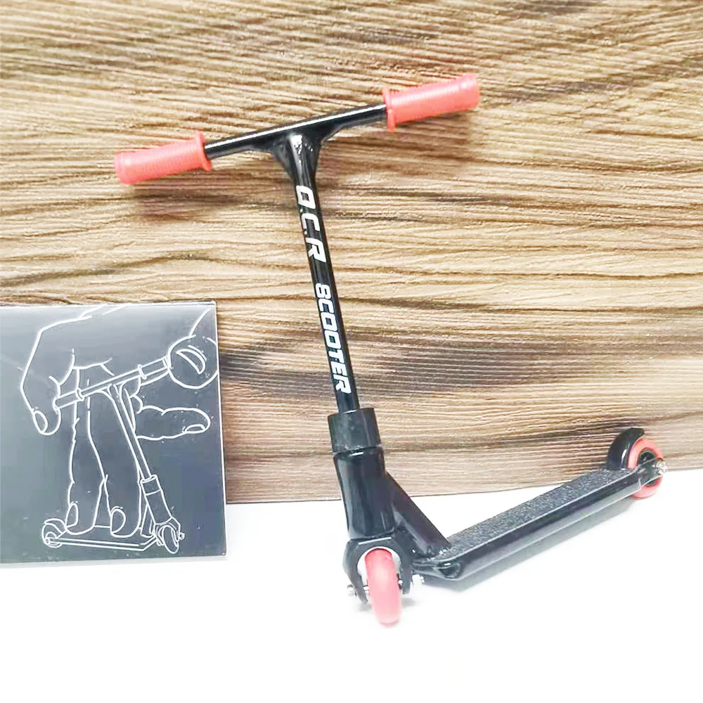 Mini juego de scooter de dedo de aleación, textura de metal colorida y rodamientos móviles, juguete para aliviar el estrés para colección de adultos/niños