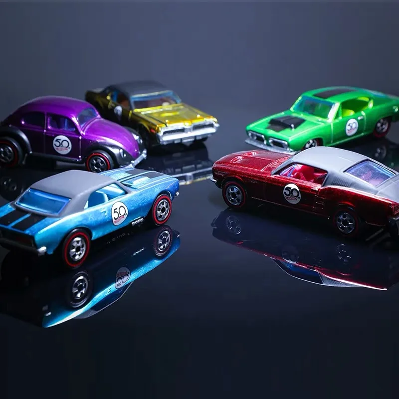 Hot Wheels 50 aniversario edición limitada juguete de modelo de coche de aleación coleccionable con emblema caja de regalo conmemorativa