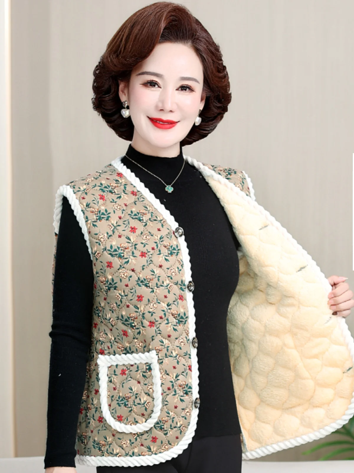 Chaleco de algodón con forro de Fce y estampado Floral para mujeres de mediana edad y ly, ropa de viaje cálida y con botones para madres y vueltas