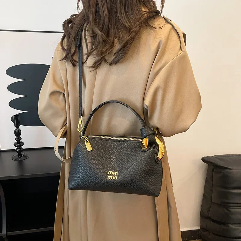 

2025 New! Women's Leather Handbag Versatile, Casual & Simple, Niche - Style Shoulder Messenger Bag for Work Commute