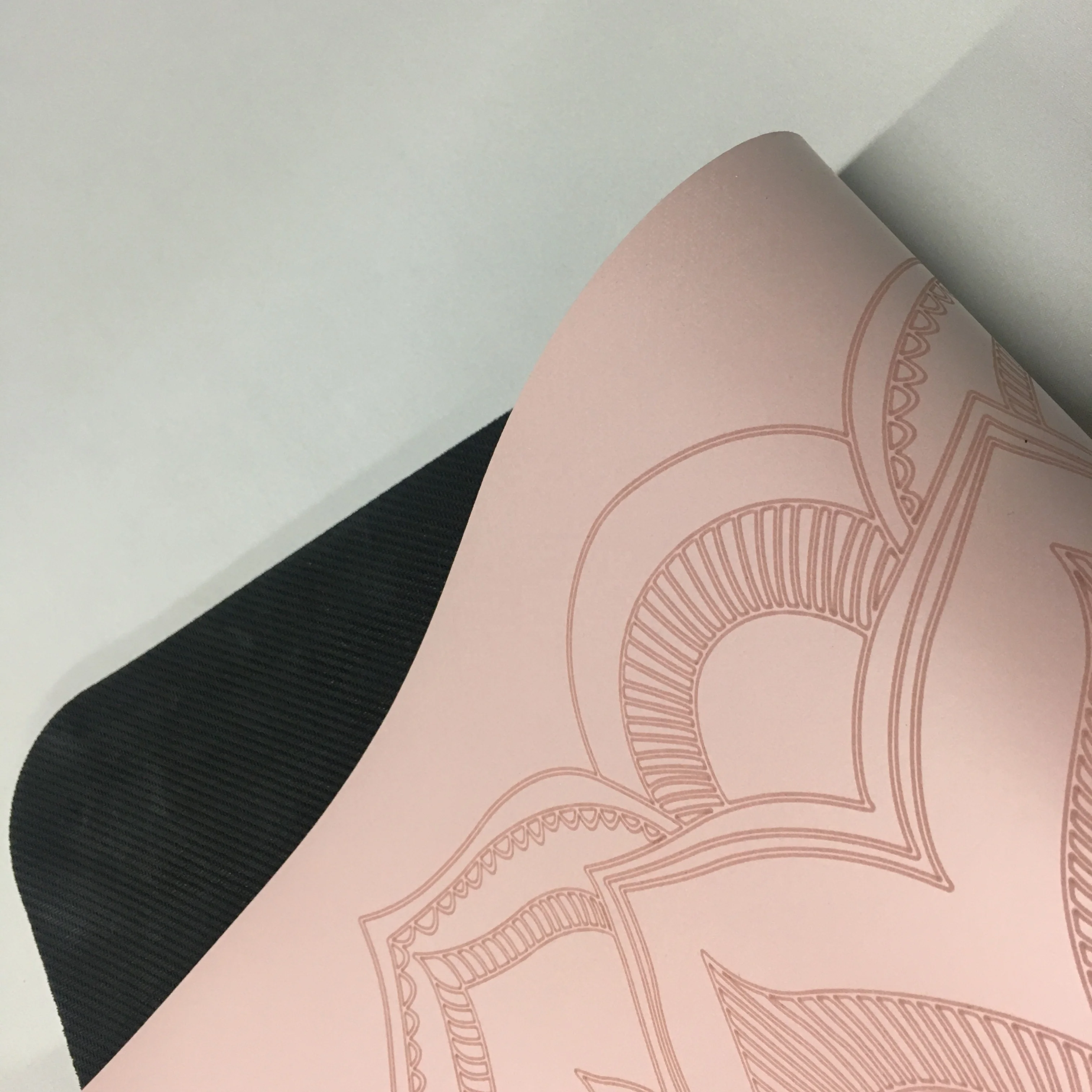 

Коврик для йоги из полиуретана, нескользящий, износостойкий, подходит для домашнего использования в студии, необходимое для пилатеса, йоги