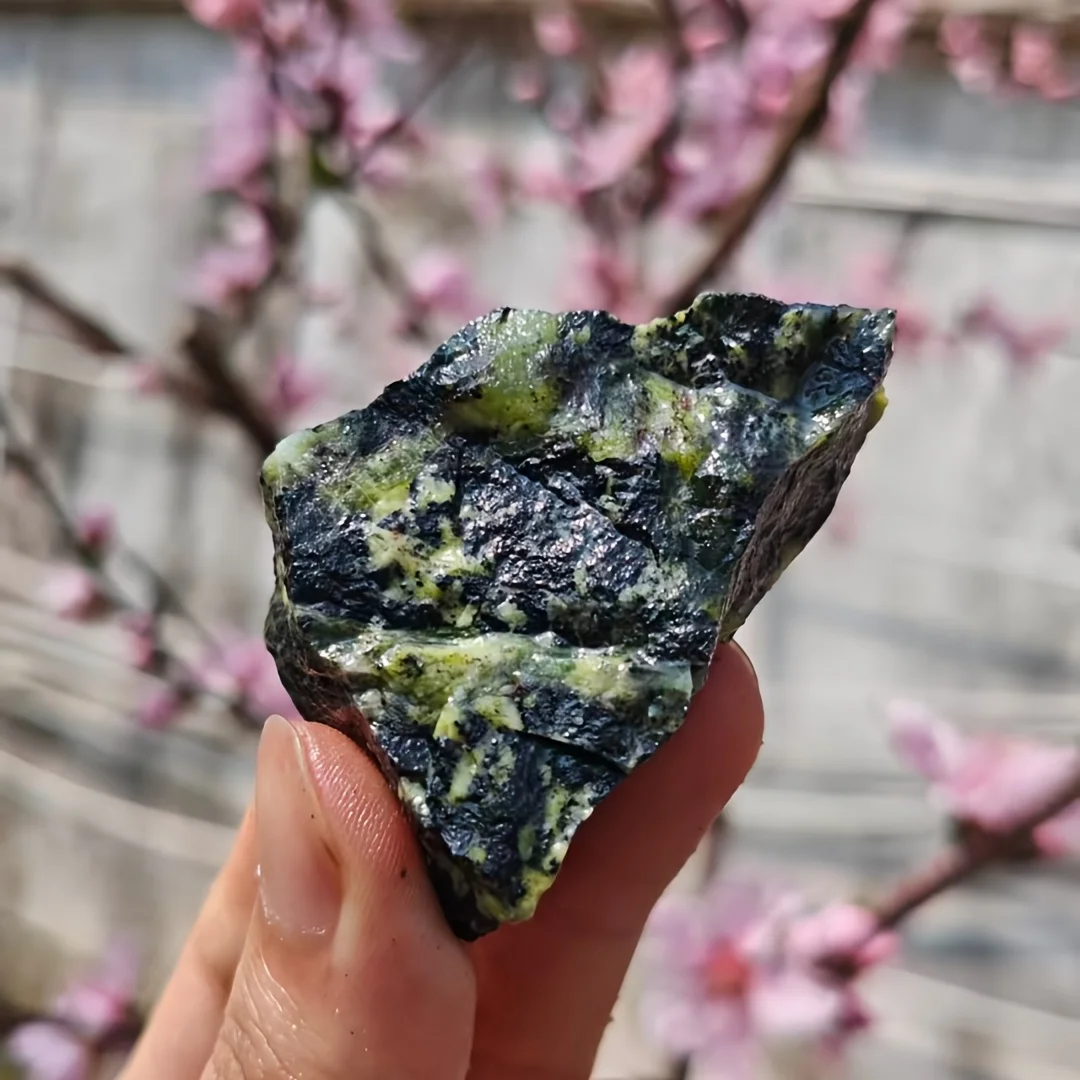 1pc/100g Natural Green Opal Raw Stones Suitable for Garden Stones Small Rough Decorate Birthdays Day