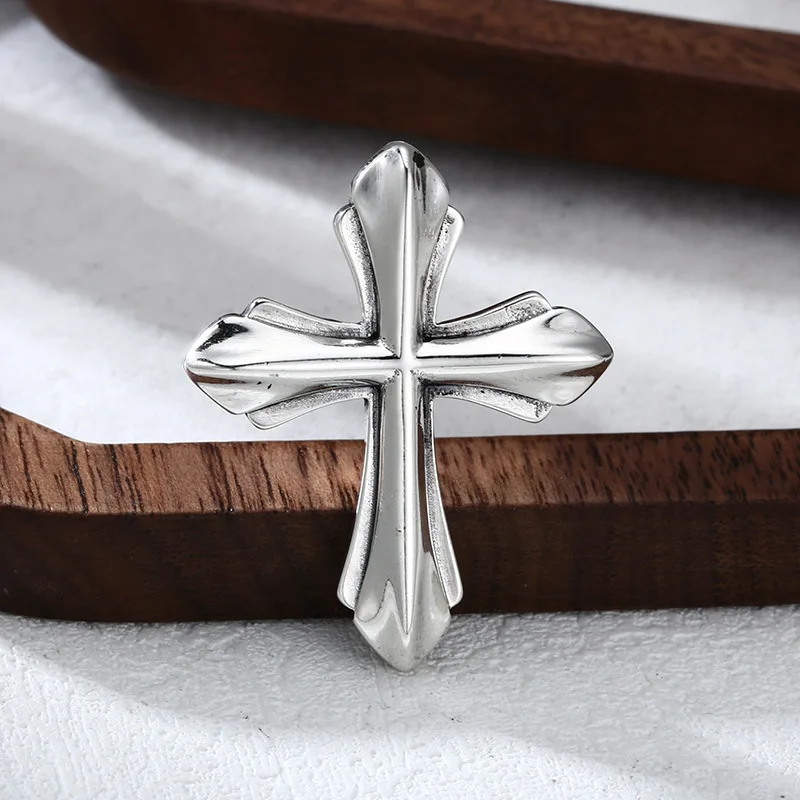 925 Sterling Silver Gothic Cross Pendant with Eagle Design Arabesque Pattern Thai Silver Antique Finish Vintage Chai