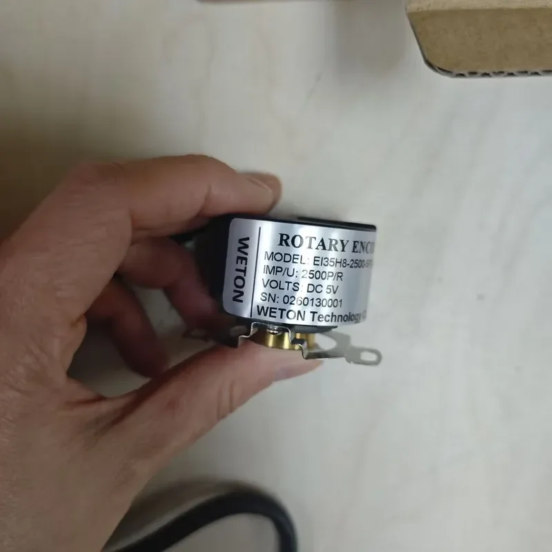 Immagine 6: Nuovo Encoder per Servomotore EI35H8-2500-5P3D5N3TSQ Encoder 2500ppr