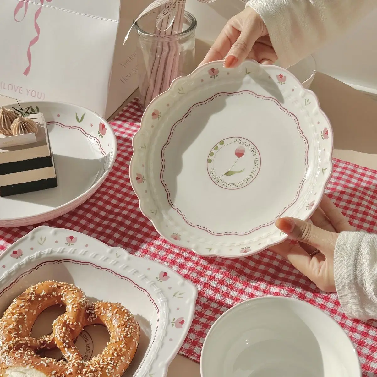 Assiette en céramique domestique, nouveau motif Floral, plats de dîner de couleur sous glaçure, lettre de Style chinois, vaisselle de fruits esthétique