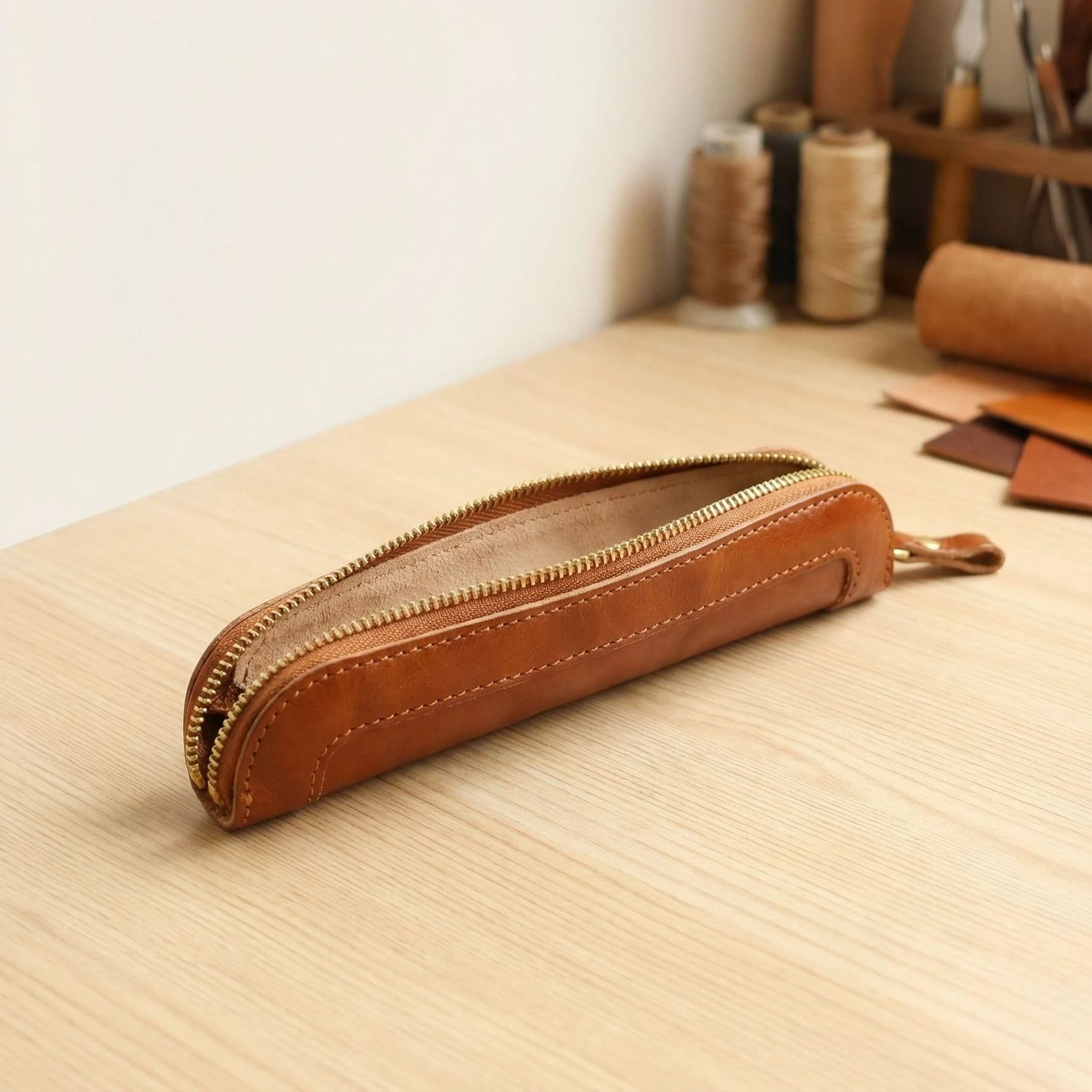 Minimalist Genuine Leather Pen Storage Pouch, Vintage Cowhide Zipper Pen Bag for Office School Stationery Carry