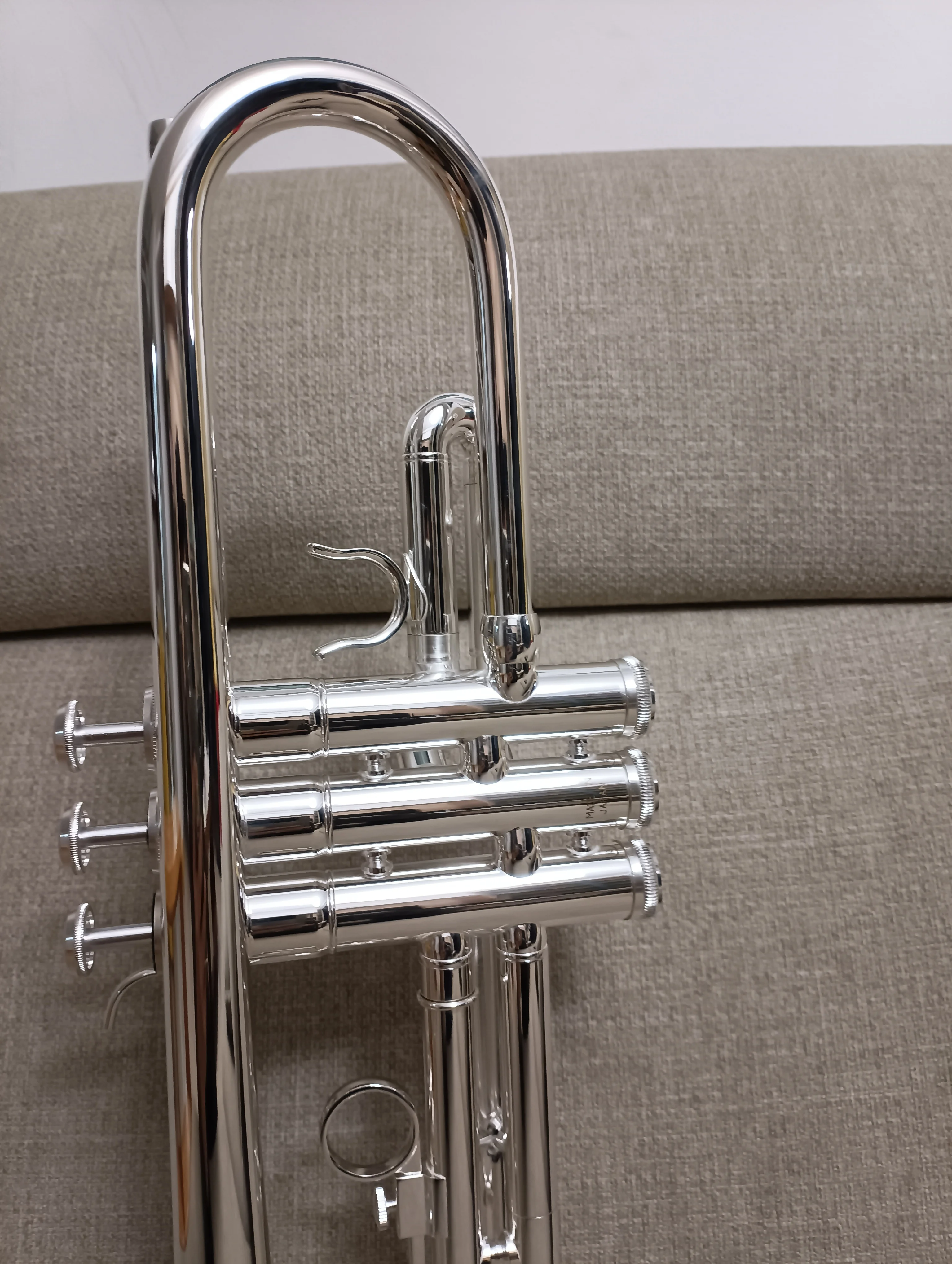 Made in Japan quality 8335GS Bb Trumpet B Flat Brass Silver Plated Professional Trumpet Musical Instruments with Leather Case