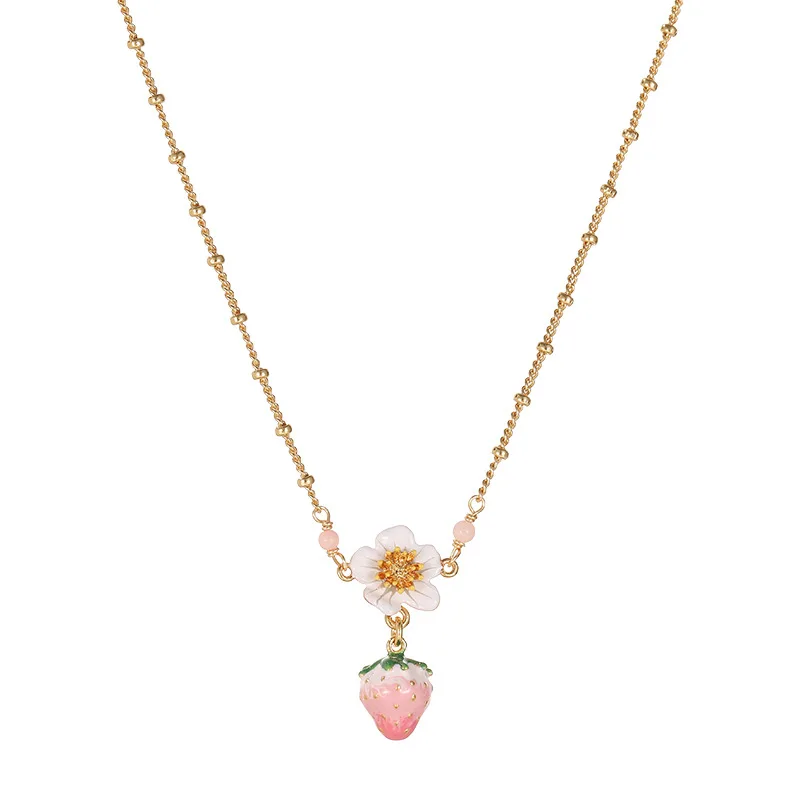 

1Pc Exquisite And Stylish White Flower And Pink Strawberry Necklace, A Sophisticated And Unique Fruit-themed Clavicle Chain