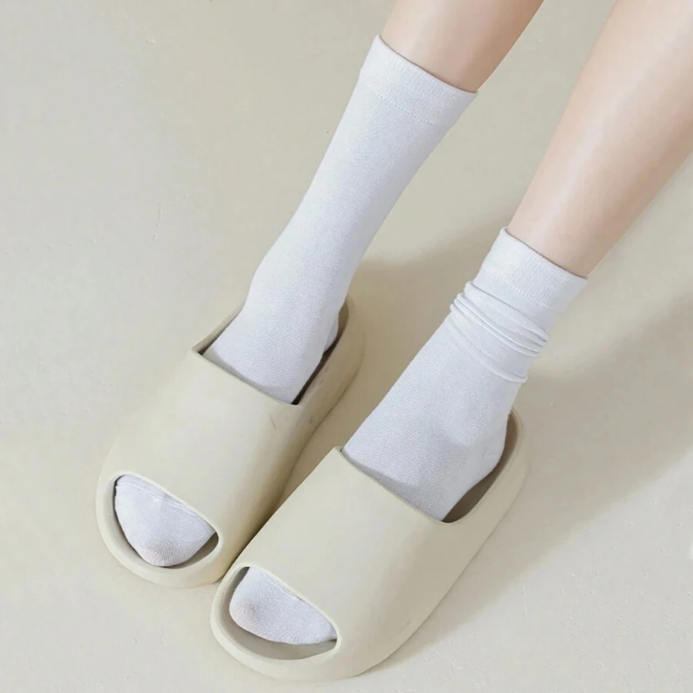 7 Pairs Women Round Neck Socks Fashionable Versatile Black White Solid Boneless Soft Sweat Absorbing Breathable Casual Socks image 4