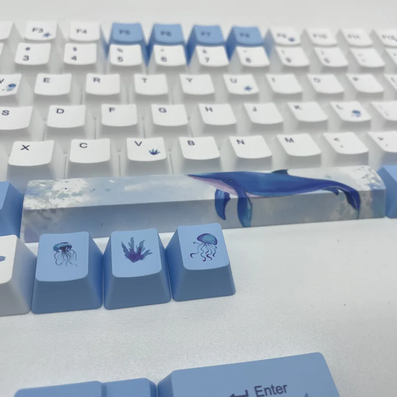 

Blue Whale Keycap OEM High PBT Sublimation Mechanical Keyboard Universal Whale Keys Compatible with AKKO and other small full se