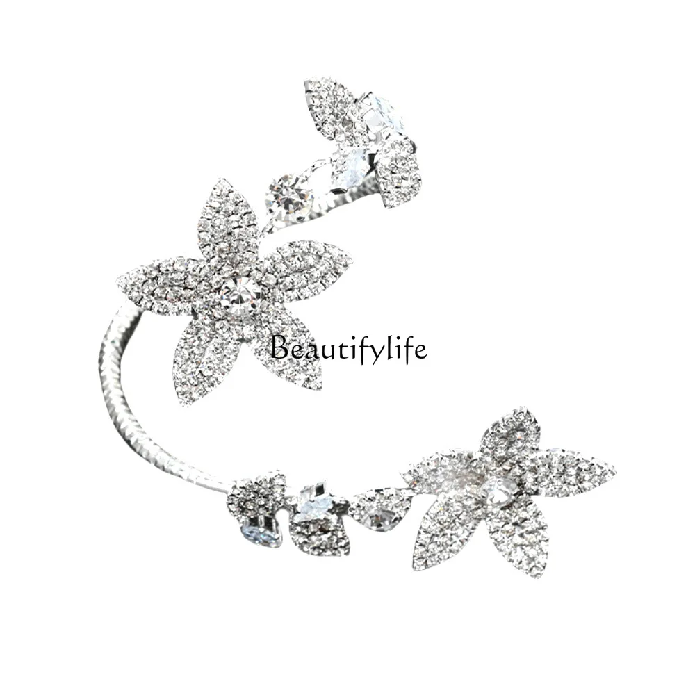 Gioielli a fiori aperti Bracciale con strass di lusso leggero di fascia alta Accessori squisiti per la sposa europea e americana