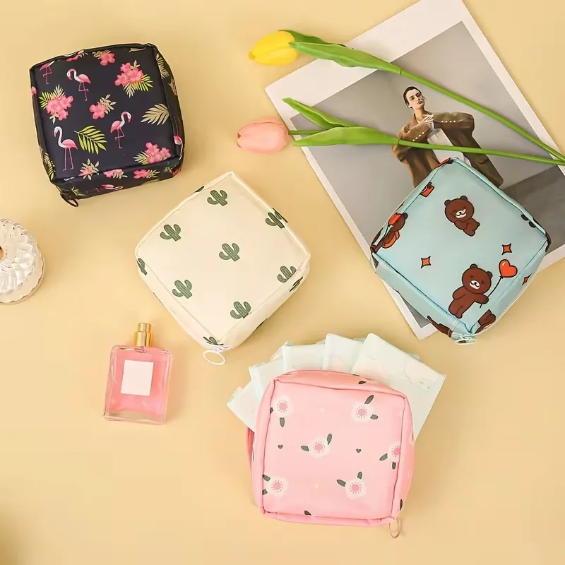 Random 1 Zippered Oxford Cloth Portable Sanitary Pad Storage Bag Stylish Multifunctional Travel Storage for Menstrual Pads