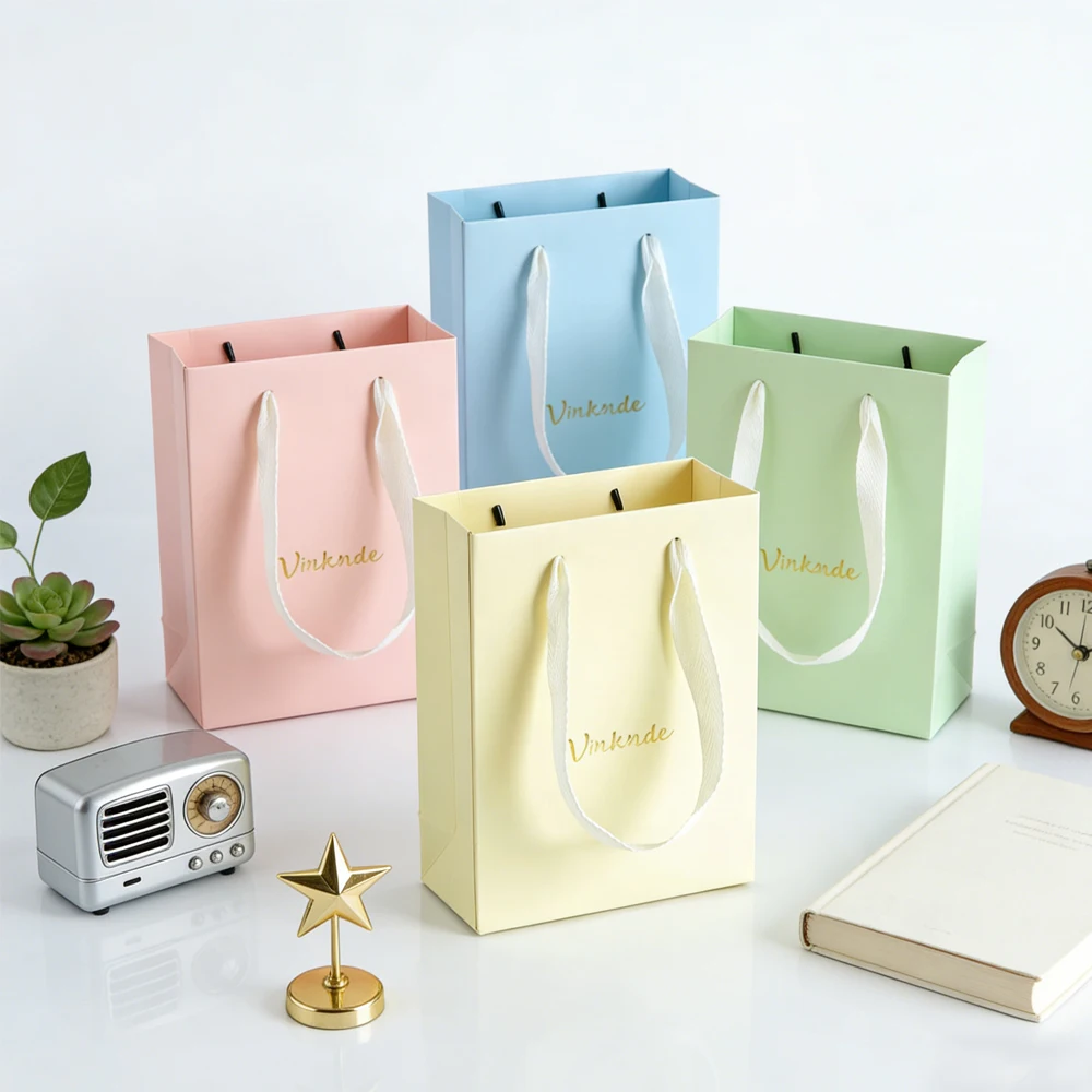 

24 шт. 10x10x10 см бумажные подарочные сумки на заказ логотип пленка яркий крафт-картон сумки для подарков с ручками товары продуктовые сумки