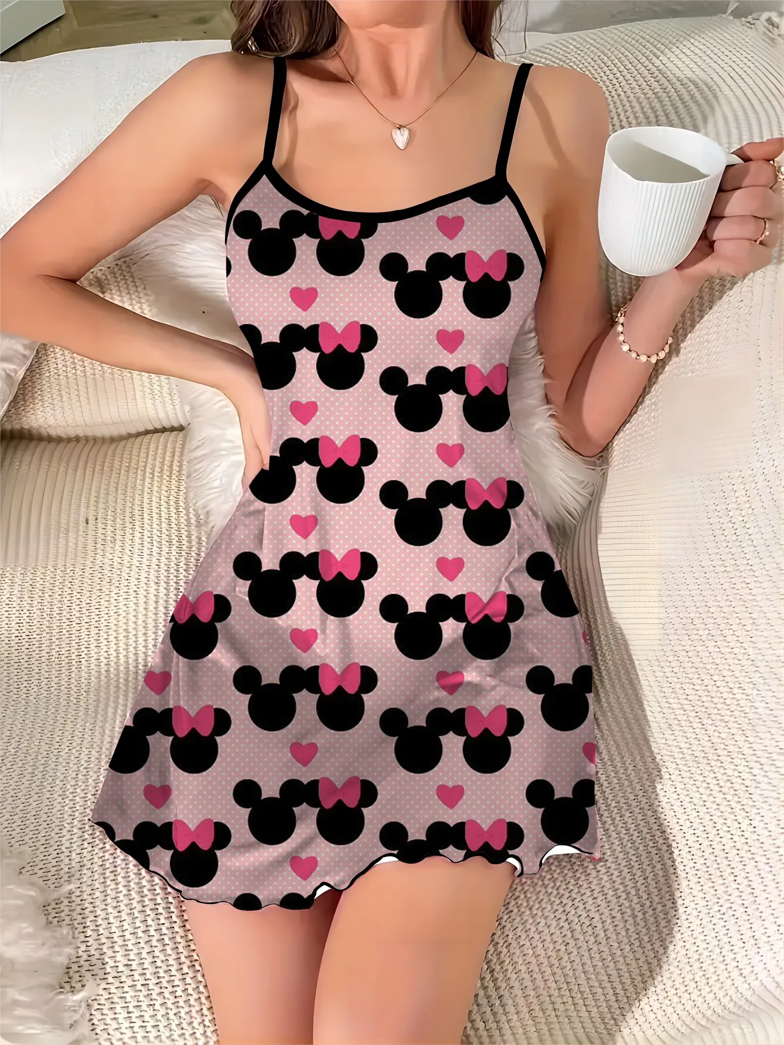 Disney-Minnie Mouse elegante vestido chique, guarnição alface, Mickey saia do pijama, vestidos de verão, gola redonda, superfície cetim, Mini, moda, 2024