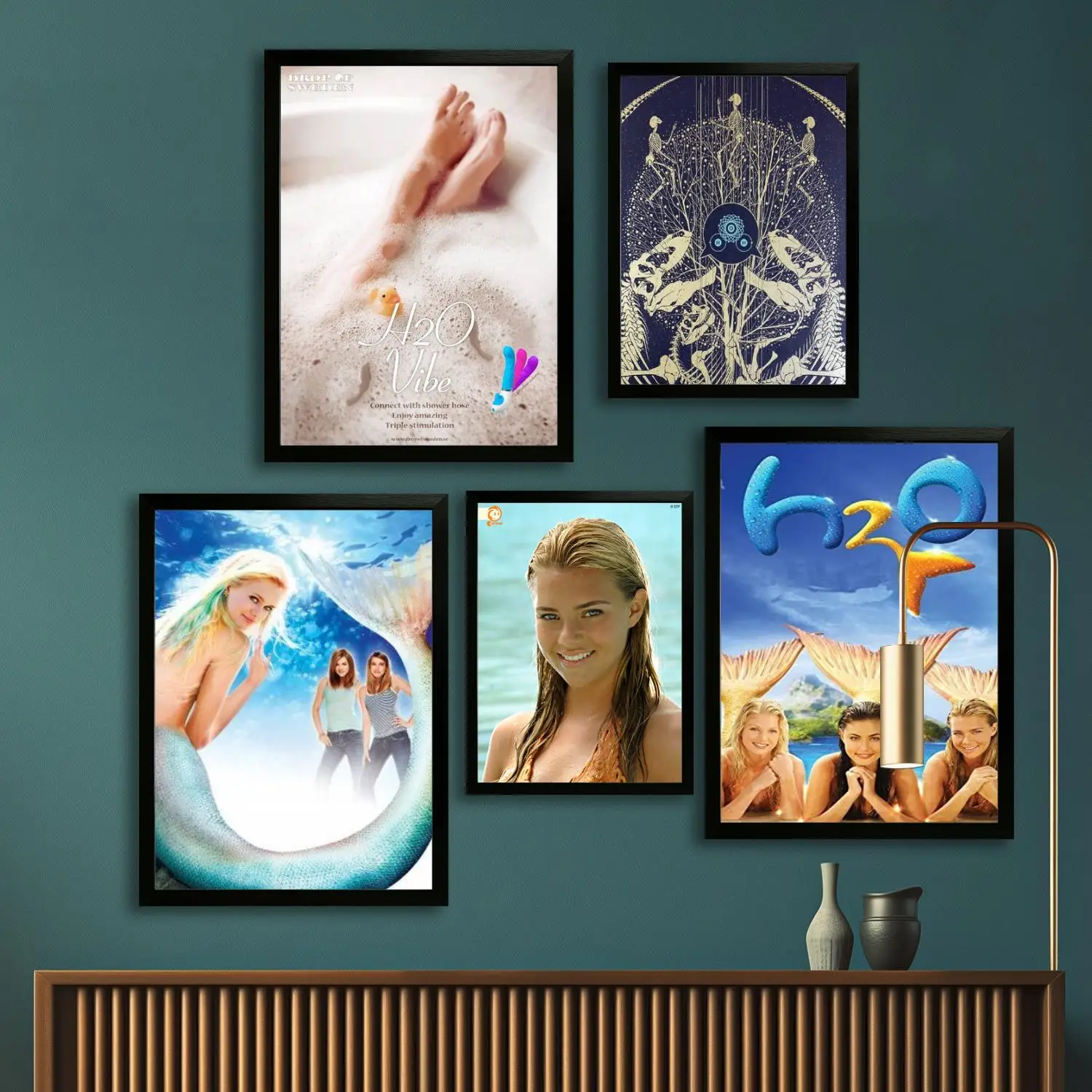 

H2O Canvas Art Poster and Wall Art Picture Print, Modern Family Bedroom Decor Posters,Decorative painting