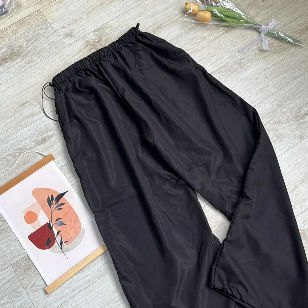 Damskie spodnie dresowe Harajuku z szerokimi nogawkami, oddychające spodnie sportowe na wiosnę i jesień 2025, luźne ubrania damskie w stylu streetwear, spodnie baggy.