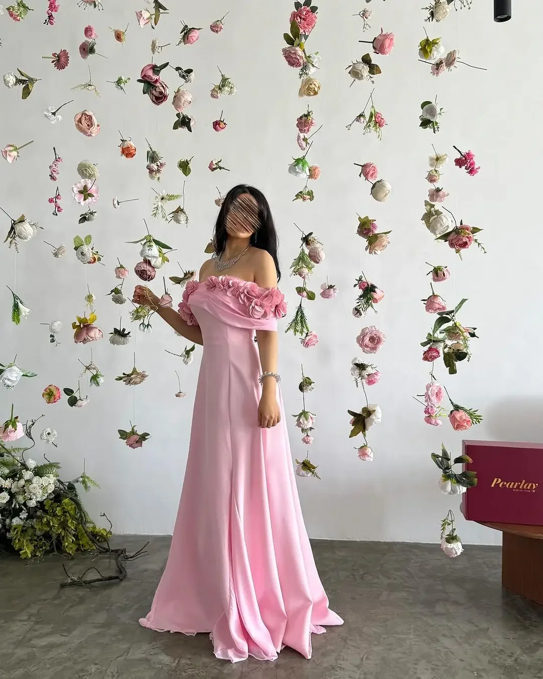 Customized Sexy Pink Off The Shoulder Evening Dresses Pleated Flowers Prom Dresses Backless Floor Length Party Dresses for Speci