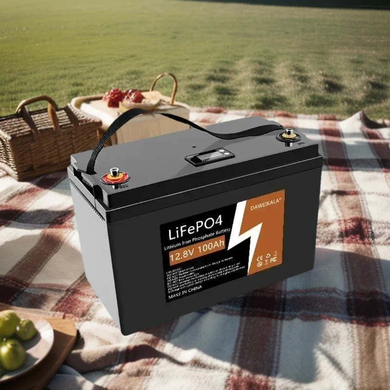 بطارية Daweikala الأصلية الجديدة لعام 2026 بقدرة 12 فولت 100 أمبير LiFePO4 لمحركات الدفع الخارجية البحرية الكهربائية وتخزين الطاقة الشمسية وما إلى ذلك