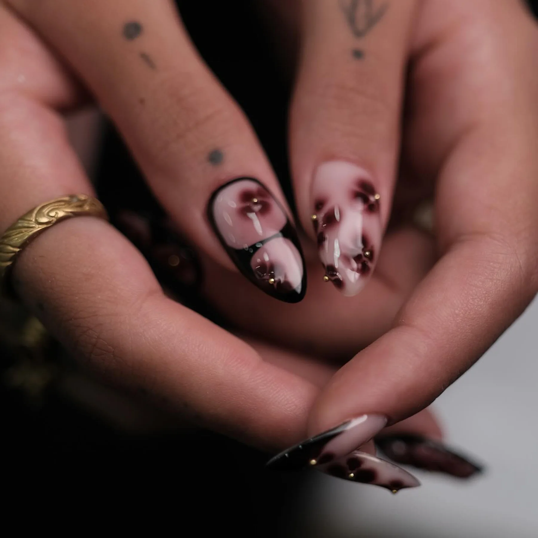 

24PCS 3D Floral Petal Press on Acrylic Nails with Gold Bead Design Almond Shape False Nails Luxury Elegant Sweet Spicy Manicure