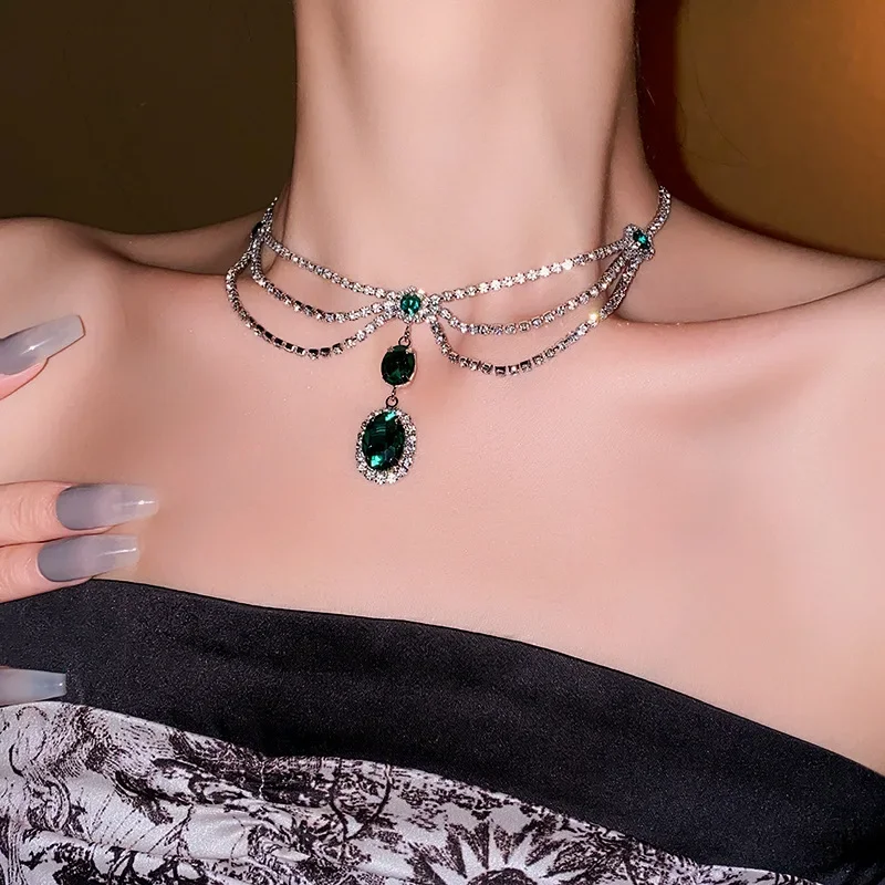 3 Pcs Green Rhinestone French Oval Pendant Necklaces Court Elegant Light Luxury Earrings Silver Needle Jewelry Sets Wholesale