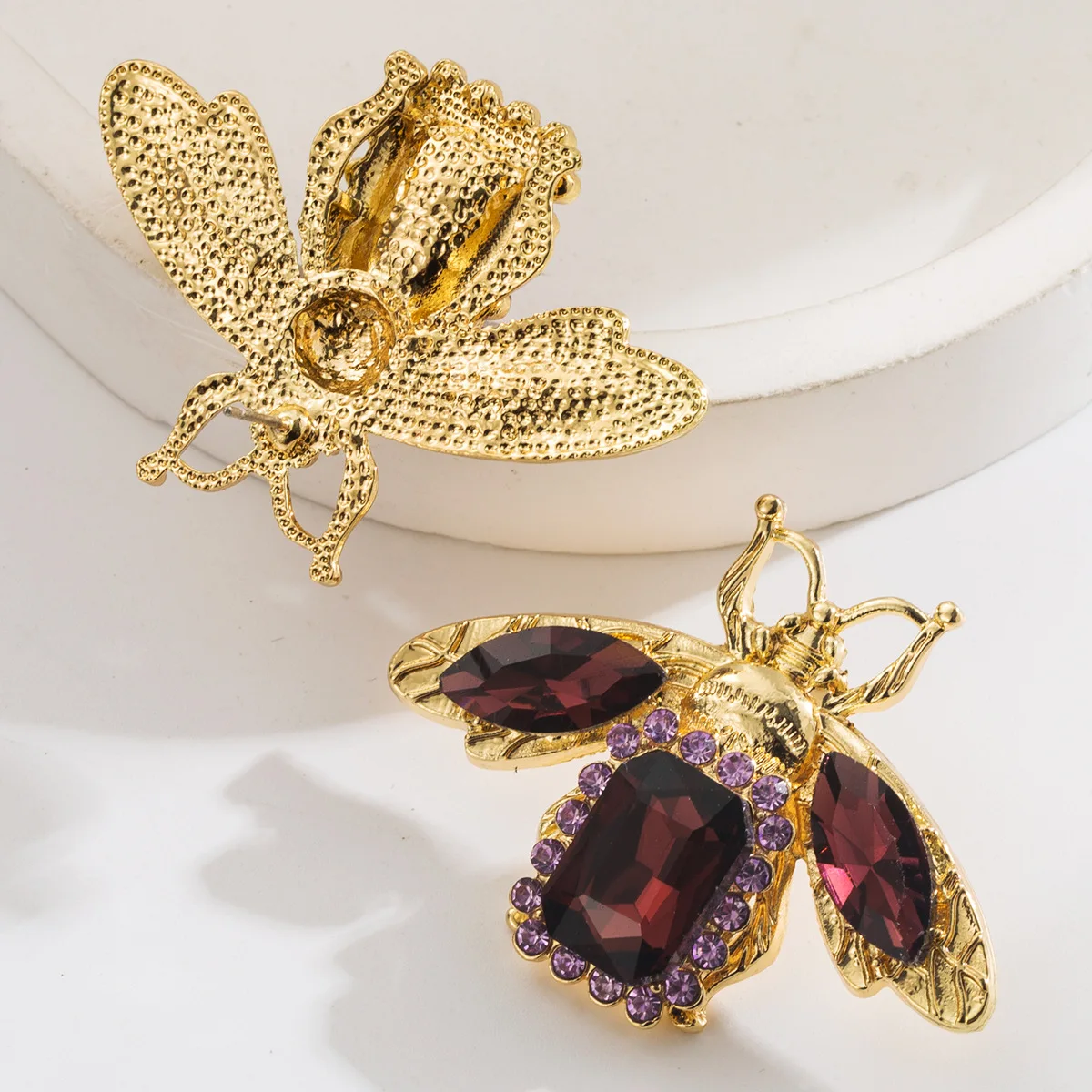 2026 New Antique Metal Bee Shape Stud Earrings Colored Rhinestone Insect Studs Earrings Retro Bee Wings Jewelry Ear Accessories
