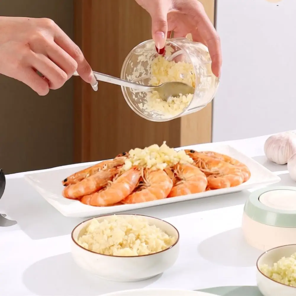 Kitchen Gadget Hand-Operated Vegetable Grinder Household Portable Garlic Grinder Mini Multi-Function Garlic Press Kitchen Use