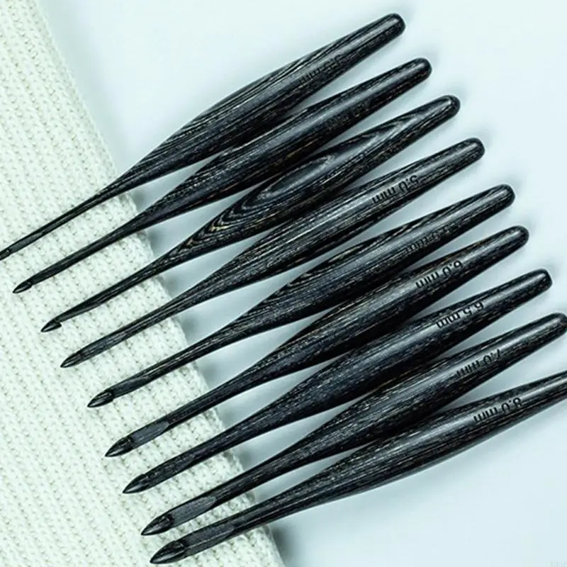 

Набор крючков для вязания из дерева с большой ручкой для удобства использования людьми любого уровня мастерства B03E