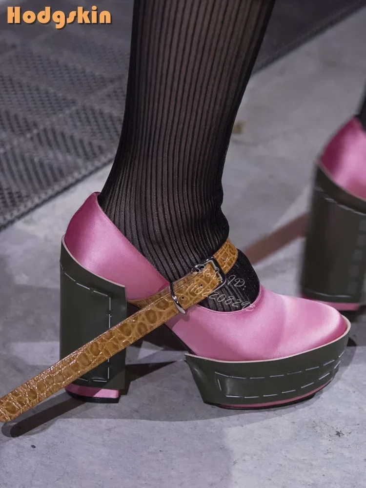 

Атласные лоскутные туфли-лодочки на платформе с круглым носком, модные вечерние модельные туфли на квадратном каблуке с пряжкой, новинка 2023 года, лето, женская новинка