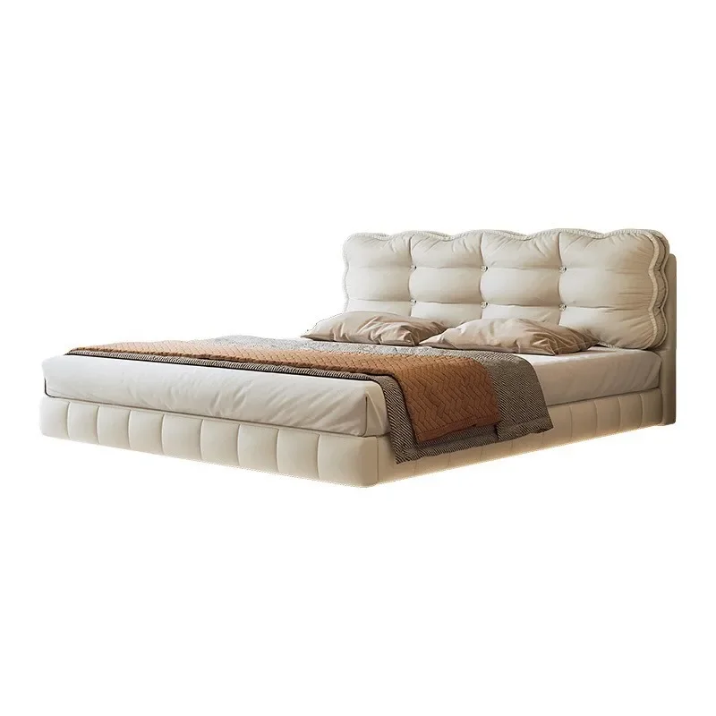 

Type cream wind suspension modern simple light luxury master bedroom technology flannel fairy bed