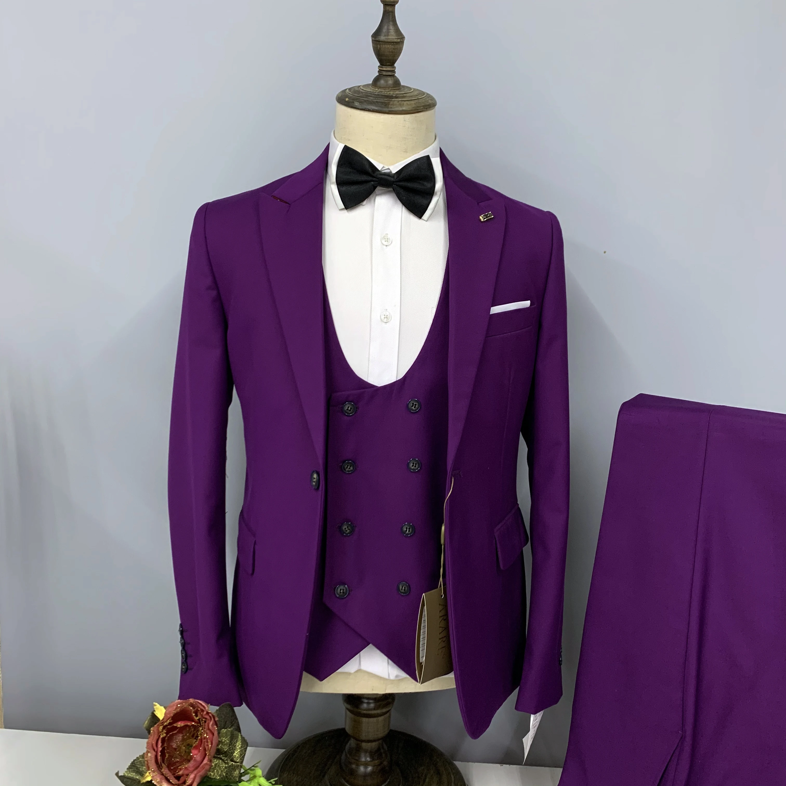 

Men's New 2023 Business Formal Purple Set Sharp Edge Lapel Classic Single Breasted Three Piece Set (Jacket+Pants+Vest)